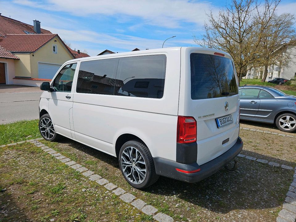 Volkswagen T6 2.0TDI TÜV NEU 9-Sitzer in Bogen Niederbay