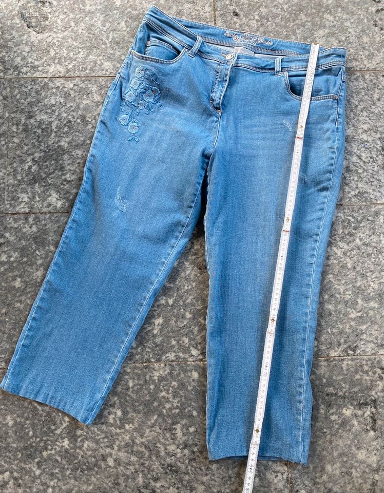 Jeans mit Applikationen für kleine Frauen in Ismaning