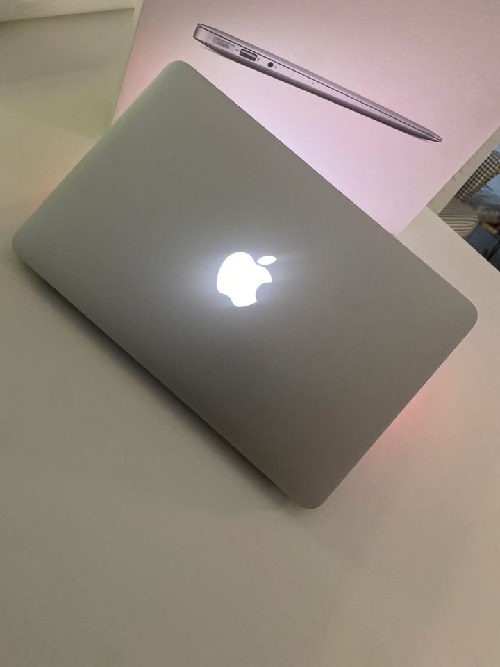 Apple MacBook Air ( Big Sur ) in Hamm