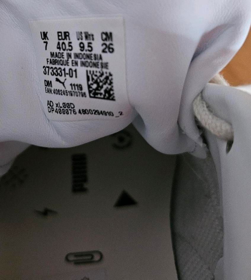 Puma Sneaker weiß Leder 40,5 26cm in Putbus