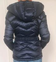 CALVIN KLEIN Pufferjacke, Marineblau Metallic, Größe S, Neu Hessen - Gießen Vorschau