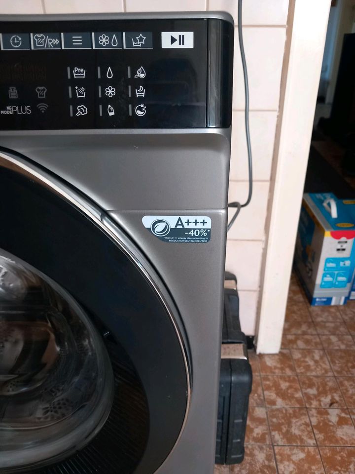 Waschmaschine  Hoover  10 kg A+++ mit WIFI in Elsfleth