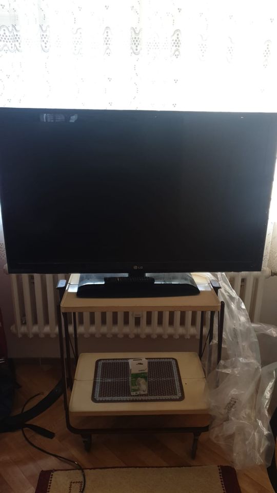 LG Fernseher 106 in Berlin