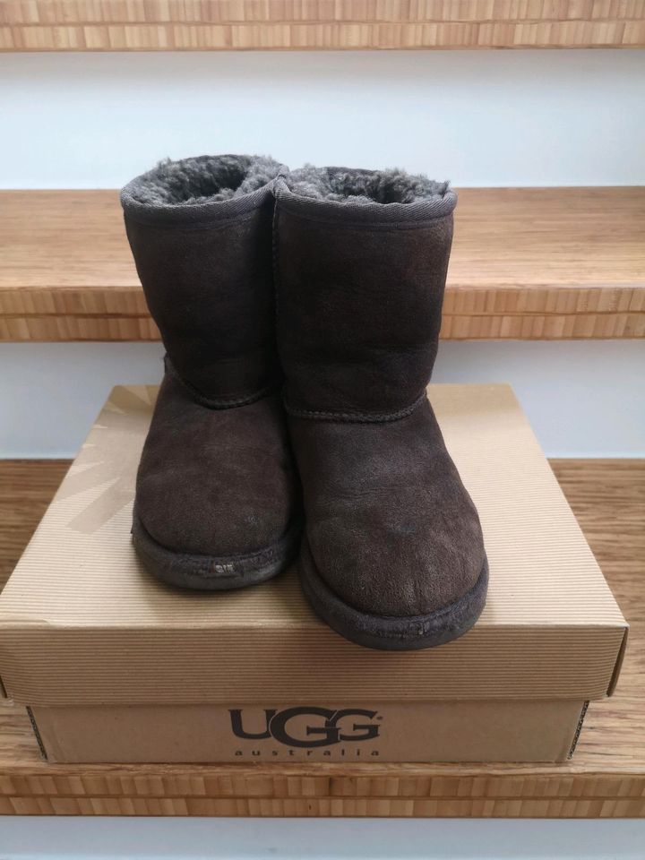 UGG Boots 29 12 Braun inkl Versand! Stiefel Schuhgefüttert Winter in Marl