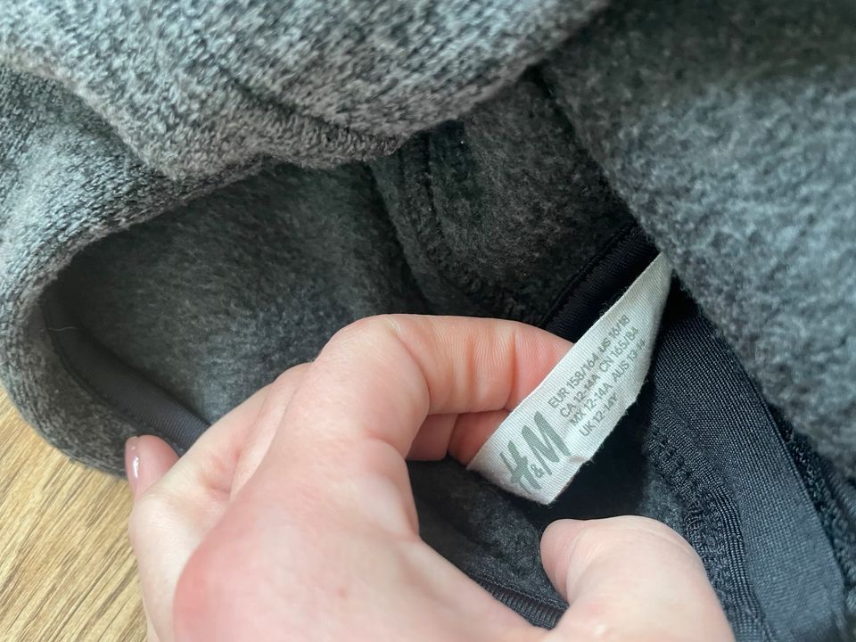 Lässige Übergangsjacke H&M schwarz grau 158/164 in Porta Westfalica