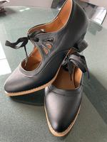NEU Damen Pumps Schuhe Gr 40 fallen sehr klein aus Vintage Niedersachsen - Aerzen Vorschau