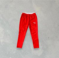 Puma Jogginghose rot Gr M slim fit Retro sportswear 90s Nordrhein-Westfalen - Krefeld Vorschau