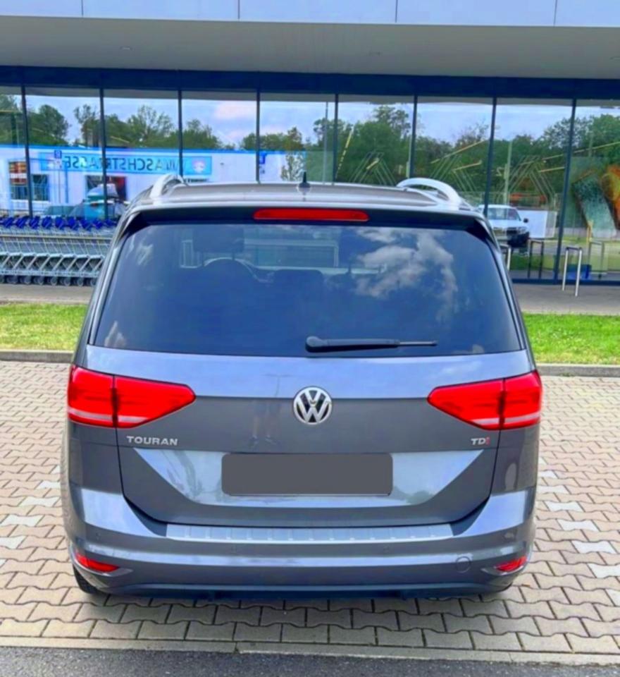 VW Touran 1,6 TDI SCR  BMT  Comfortline 7 Sitzer Start-Stopp in Arnstadt