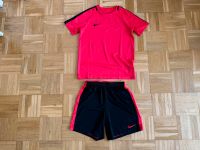 Nike - Shirt + Hose - Größe Kinder L (147 - 158) Sachsen-Anhalt - Halle Vorschau