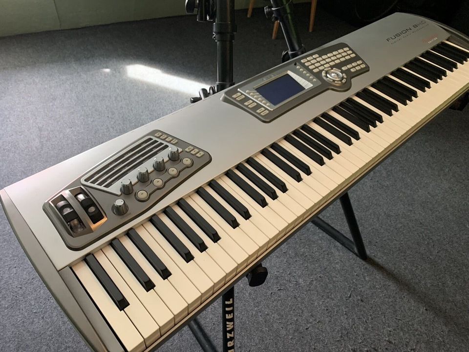 Synthesizer Alesis Fusion 8HD Klaus Schulze Edition  ·  80GB HD in Oldenburg