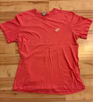 Nike T-shirt Größe L Hessen - Gelnhausen Vorschau