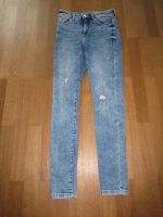 Tolle Jeans Marke Clockhouse blau Skinny Gr. 34 (164) für Mädchen Kr. München - Planegg Vorschau