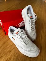 Sneaker Nike Neu Gr 37,5 Stuttgart - Stuttgart-Süd Vorschau