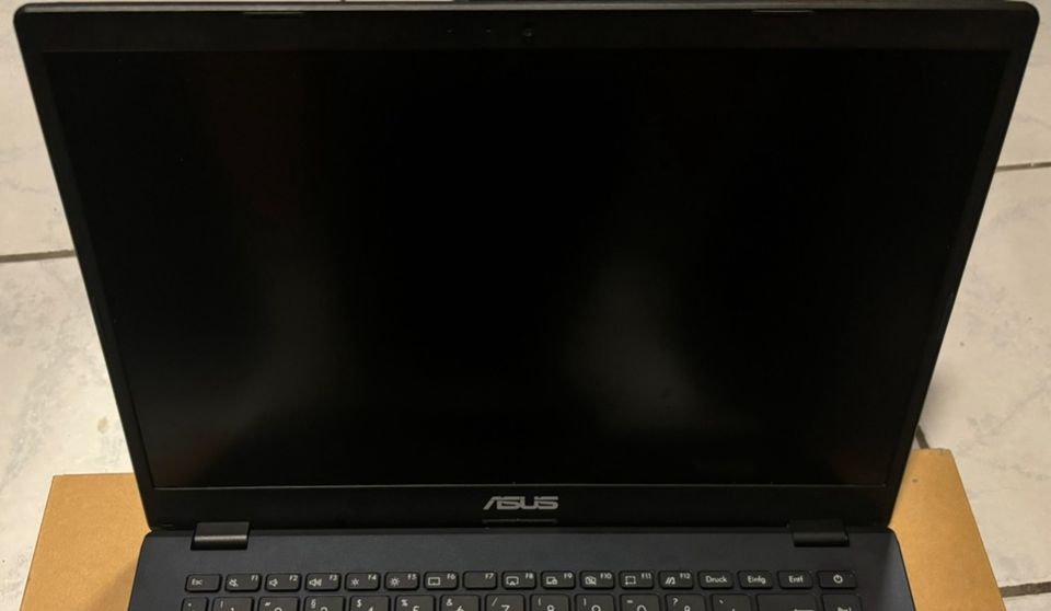 Asus vivobook 410KA Laptop in Hadamar