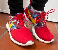 Nike Wmns Roshe One Print Red Floral Aloha Sportschuhe Baden-Württemberg - Karlsruhe Vorschau