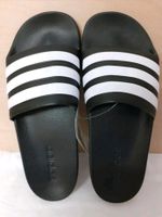 Adidas Badelatschen Badeschuhe Gr. 42 schwarz Hessen - Weilmünster Vorschau