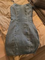 H&M Träger Jeanskleid Gr. 32 Niedersachsen - Uetze Vorschau