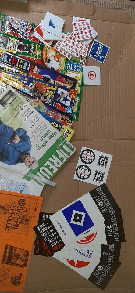 fussball fußball set bundesliga alt kiste sammelbilder postkarten in Marburg