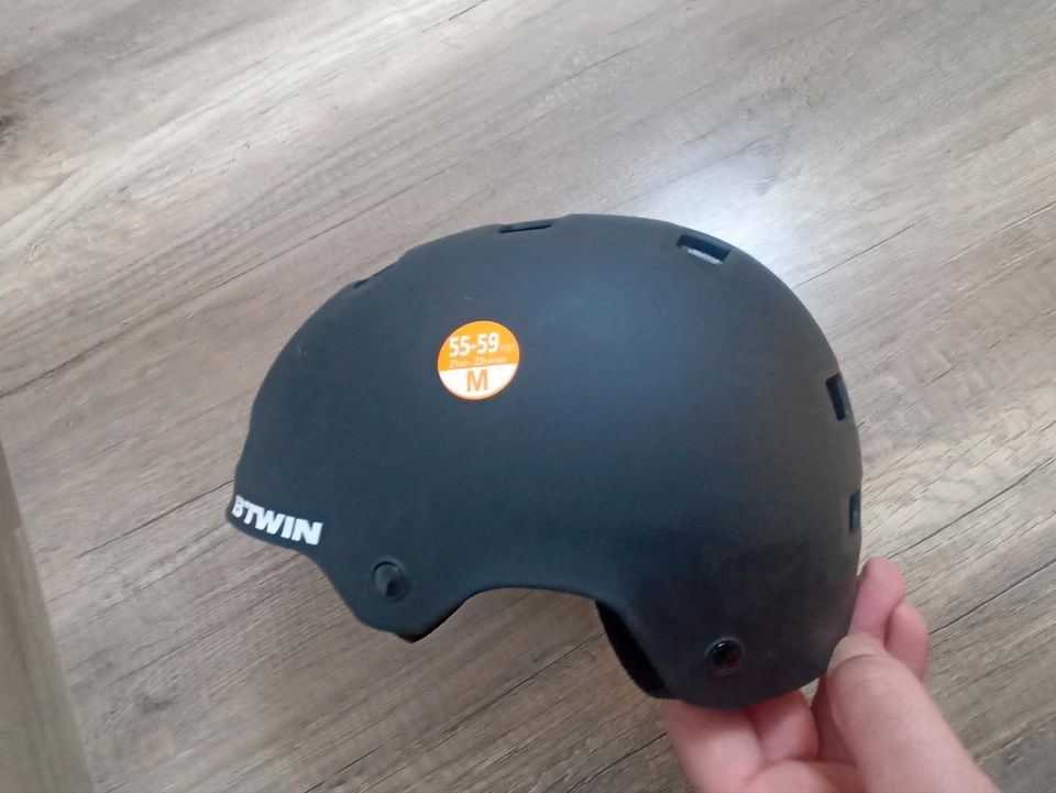 Fahrradhelm Skateboard Helm in Stuttgart