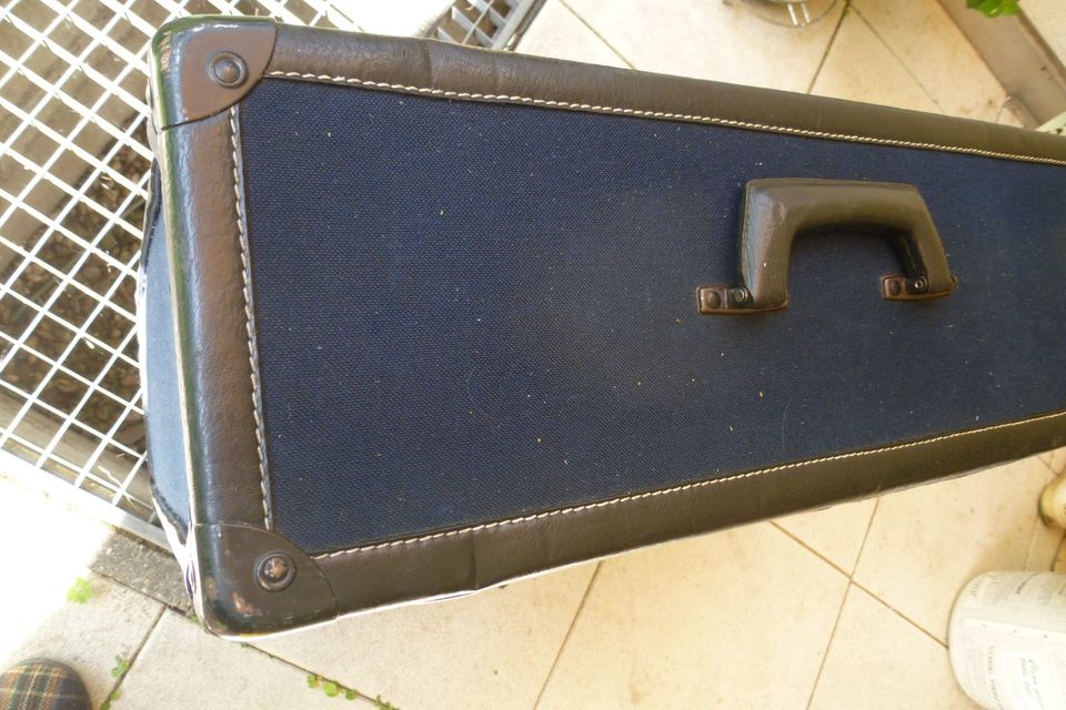 Daniel Hechter Paris Aluminium Koffer blau/schwarz 62x21x50 in Denzlingen
