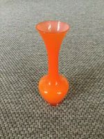 Orangefarbene Vase aus Glas zu verkaufen! Schleswig-Holstein - Heikendorf Vorschau