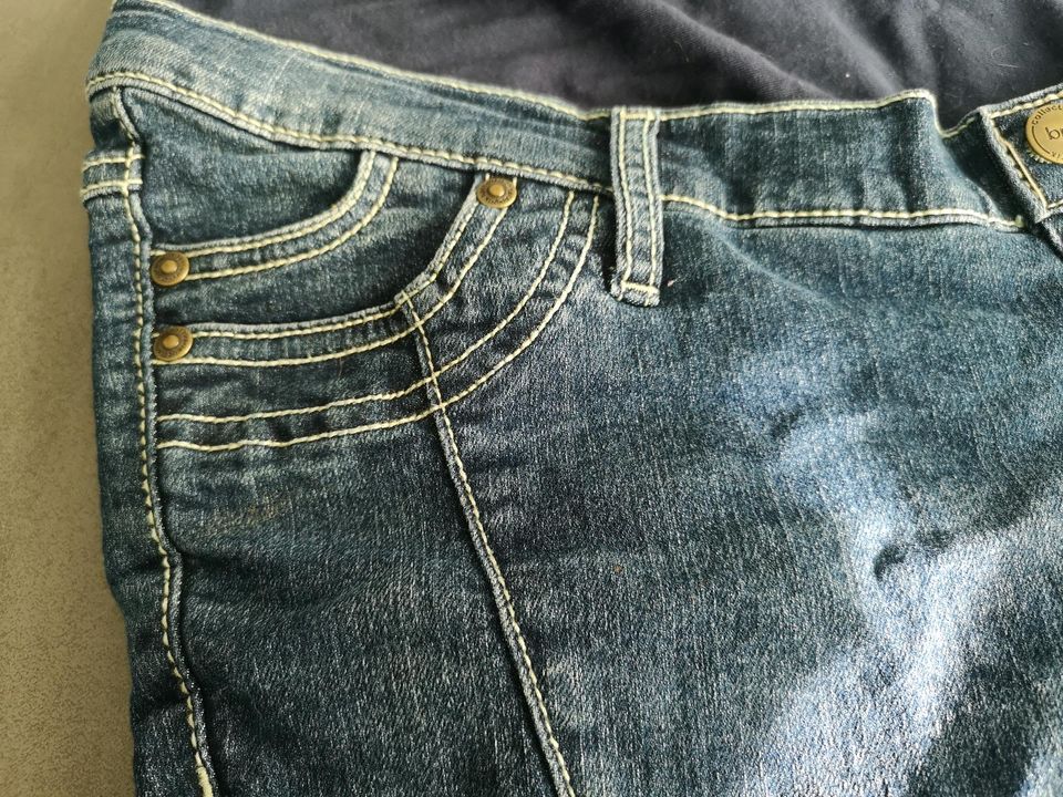 Umstandshosen Umstandsjeans kurze Jeanshosen Mama neuwertig in Lichtenau