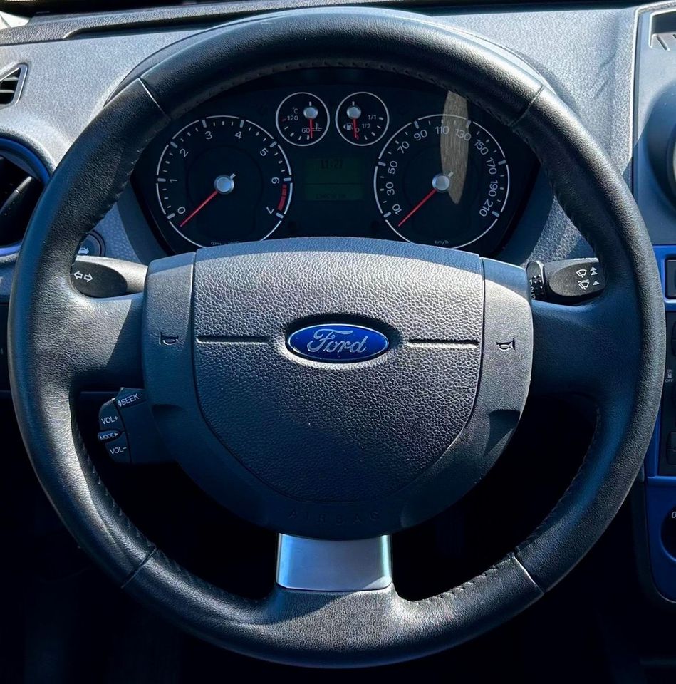 Ford Fiesta Style AUTOMATIK *KLIMA*PDC*NAVI*HU/AU-NEU in Münzenberg