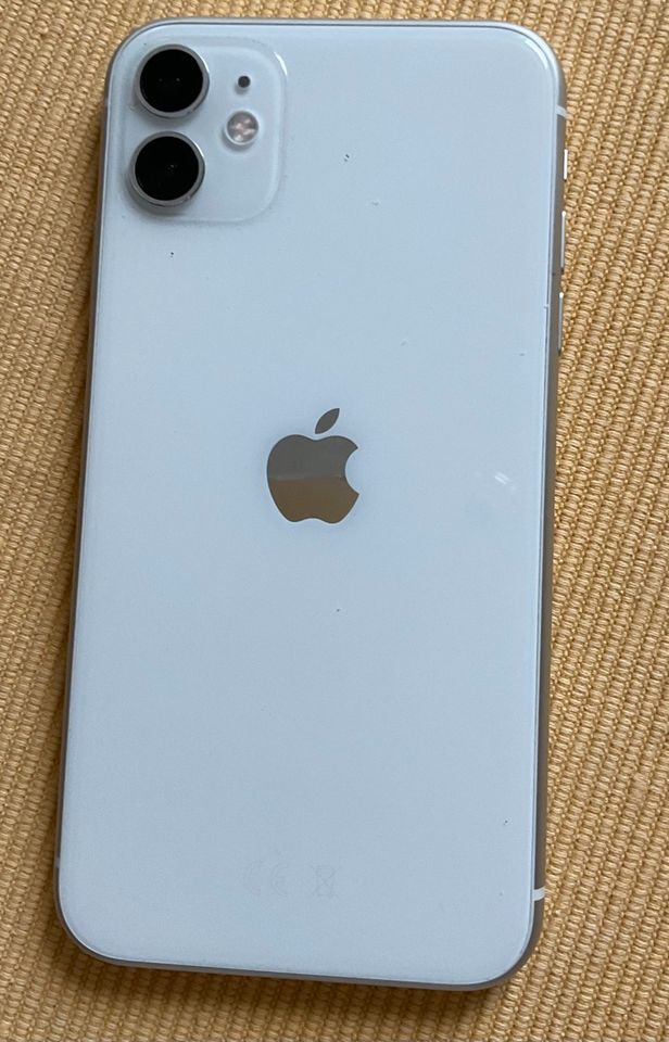 Apple iPhone 11 in Neetze