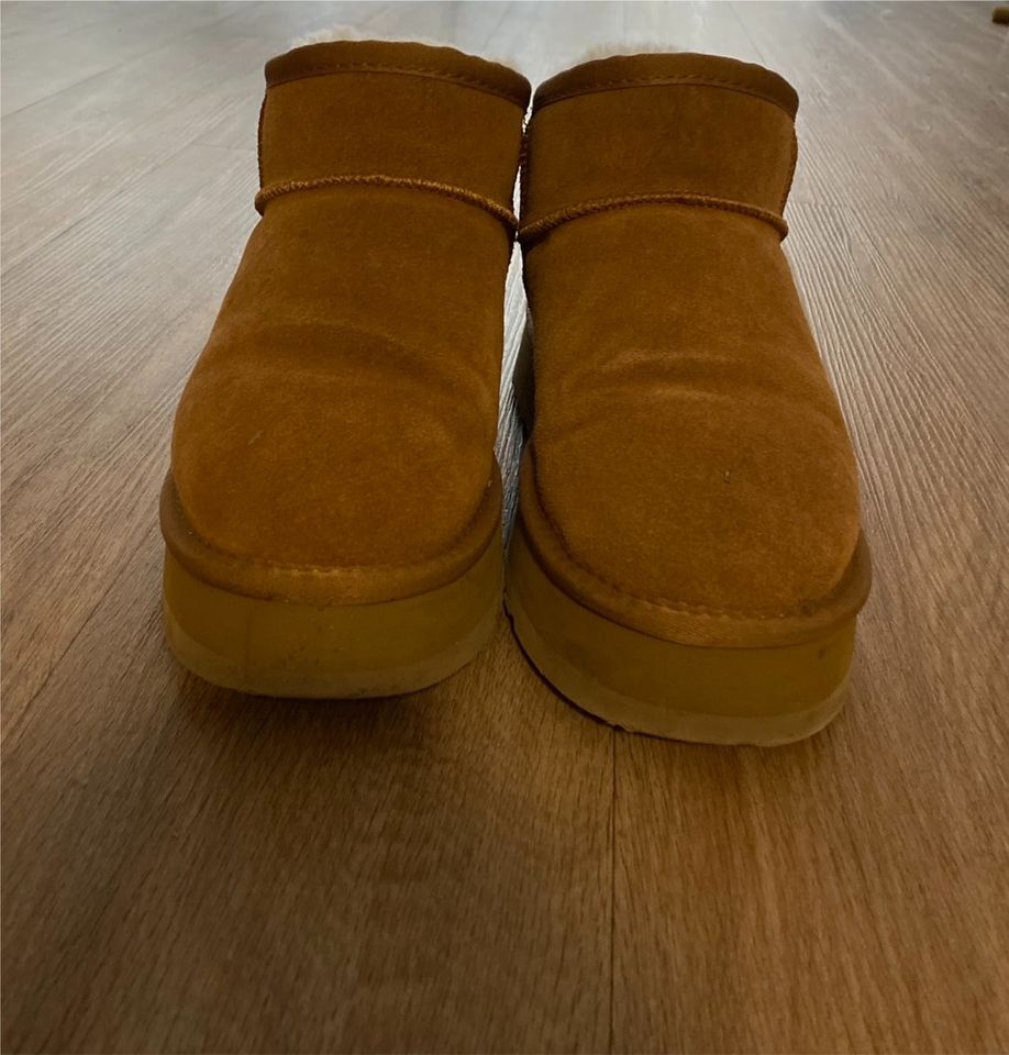 Original UGG Boots in braun gefüttert, Größe 38 in Hanau