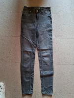 Amisu Stretch Jeans grau Gr 28 neuwertig Bayern - Reichenbach Vorschau