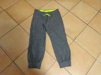 H&M Sport 3/4 Hose, Funktionshose, grau, gelb, Gr. 170 Baden-Württemberg - Balingen Vorschau