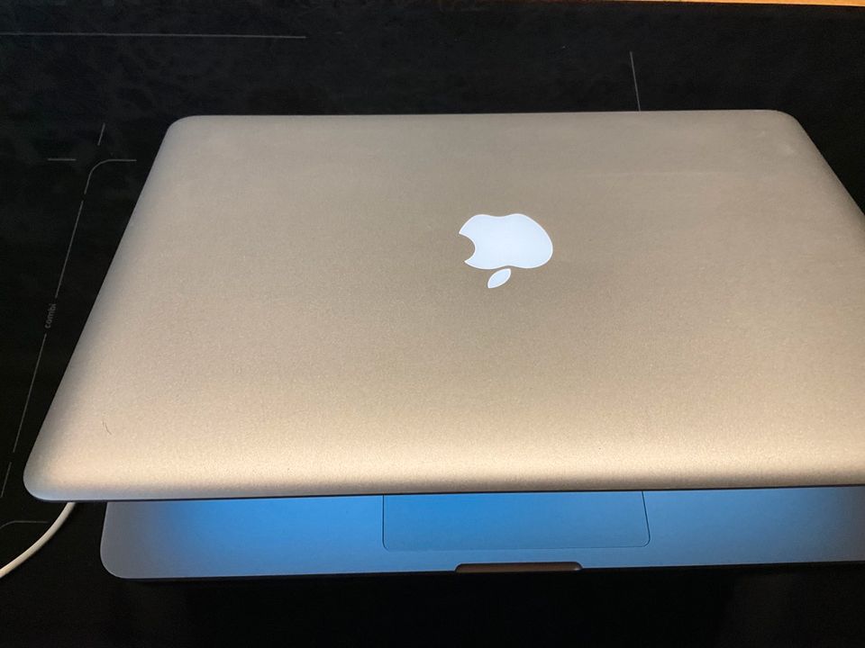 Mac Book Pro 13“   2.5-3.1 GHz   I5/4GB unbeschädigt in Vechta