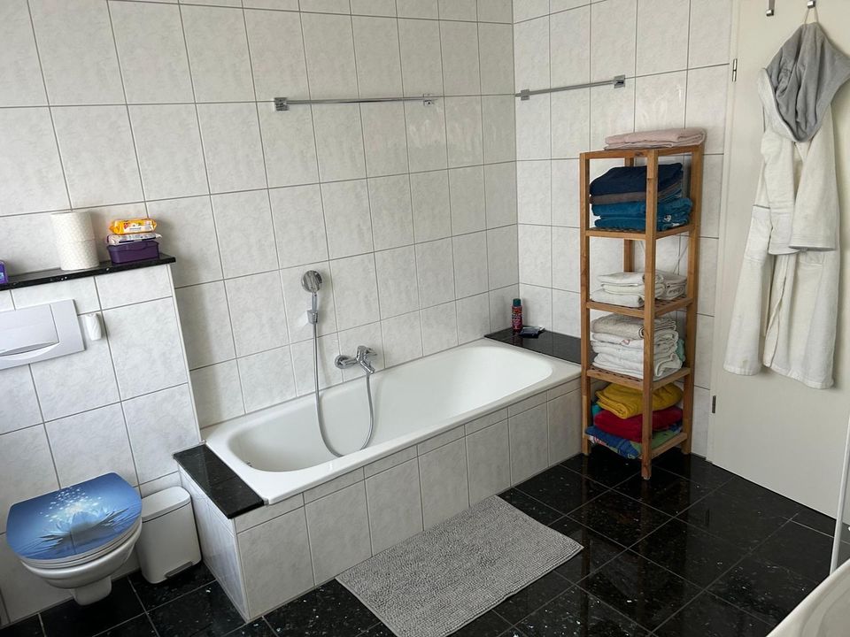 Schöne 5-Zimmer Maisonette Wohnung in Sachsenheim