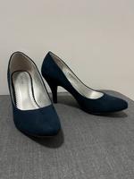 Dunkelblaue Pumps Absatzschuhe High Heels Graceland Niedersachsen - Rosdorf Vorschau