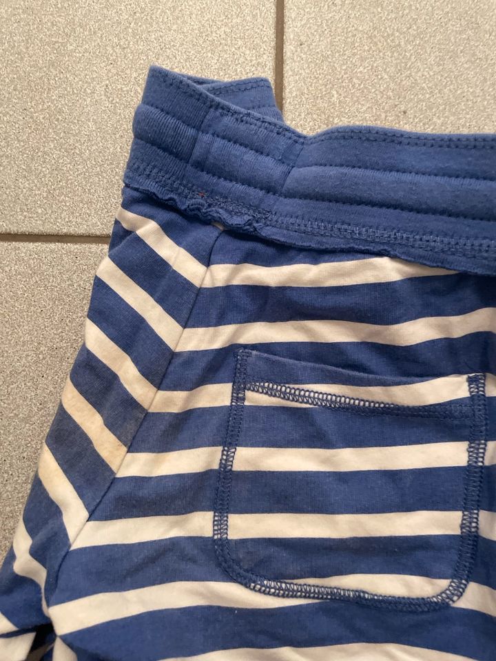 Shorts kurze Hose 5t 110/116 Mini Boden in Bad Soden am Taunus