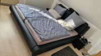 Kunstleder Bett schwarz+Lattenrost+2 Nachttische Kunstl. Boxen Bayern - Marktleuthen Vorschau