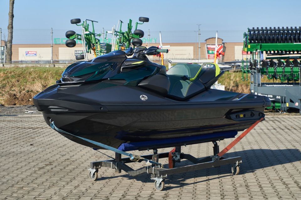 Sea-Doo RXP-X 300 RS APEX auf Lager in Görlitz