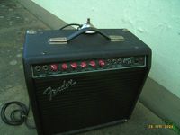 Fender Champ 12, Röhrenverstärker Gitarre oder Harp, 12 Watt Niedersachsen - Weyhe Vorschau