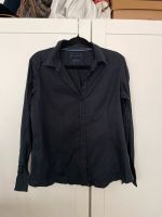 Esprit Hemd Damen Bluse schwarz/dunkelblaustich Gr. 42 Berlin - Charlottenburg Vorschau