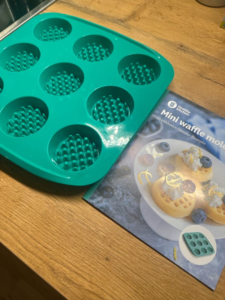 Waffel Backmatte aus Silikon mit Rezeptbuch in Obersöchering