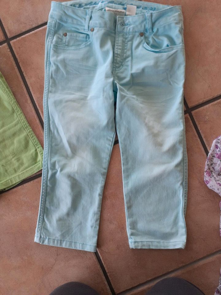 2 Capri Jeans H&M Gr. 146 Set Blusentop Hose in Battenberg