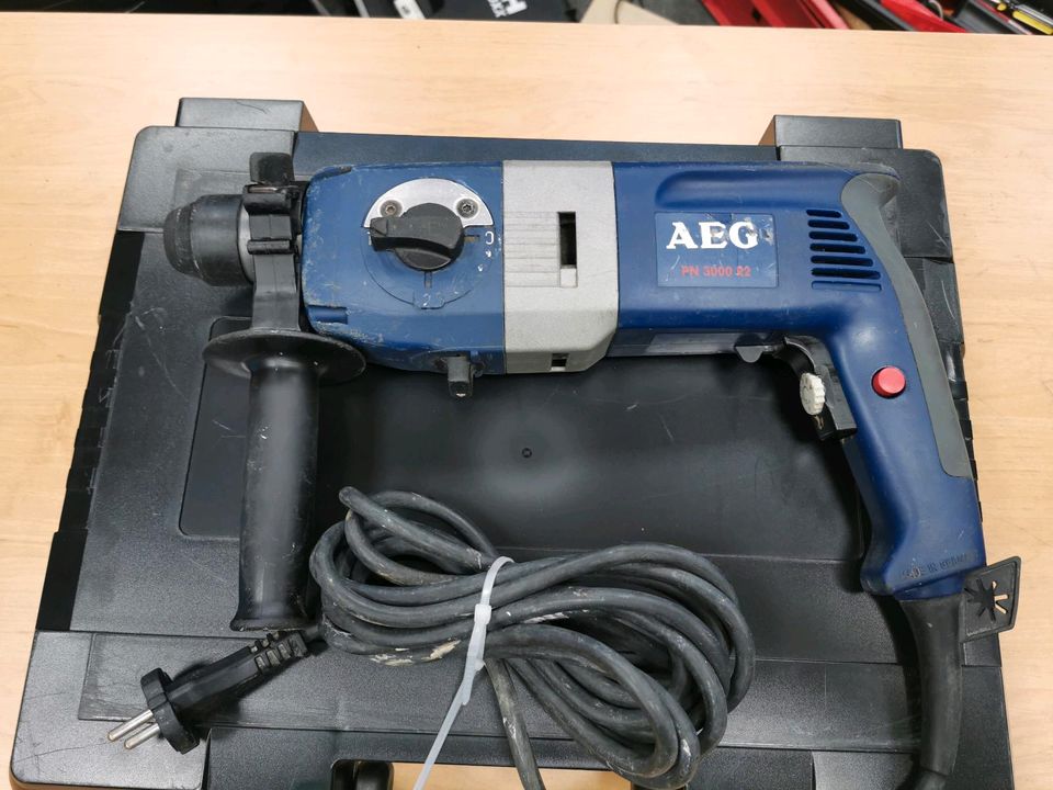 Aeg PN 3000 R2 Kombihammer SDS Plus im Koffer+Bohrerset in Berlin