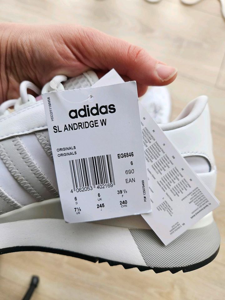 Adidas Sneaker Andridge weiß grau 39 1/3 neu in Kürten