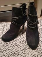 Tamaris High Heel Wildleder schwarz Gr.38 Sachsen - Markranstädt Vorschau