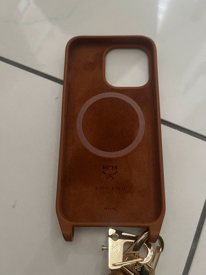 Mcm IPhone 13 Pro Case in Stuttgart