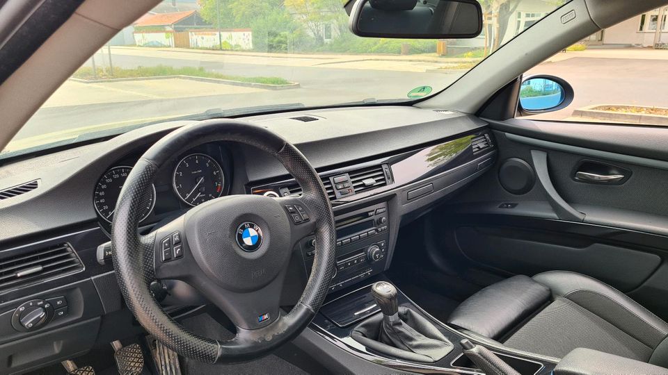 BMW 320i Coupe Coupé - 2. Hand - Xenon - 8fach bereift in Arnstein