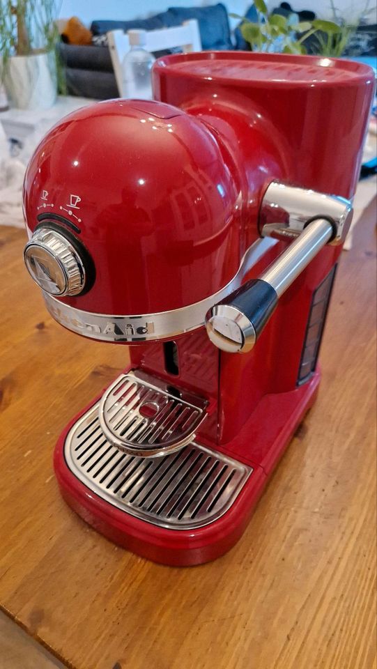 KitchenAid Nespresso Kaffeemaschine - Reparatur notwendig in Malsch