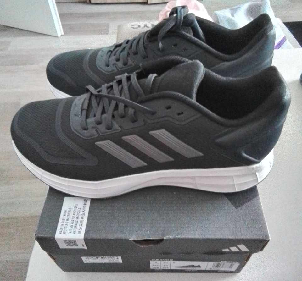 Adidas duramo 10 in grau Gr. 42 2/3 Neu in Neumarkt i.d.OPf.