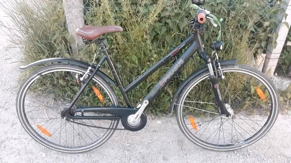 Hübsches Damen Mädchen Fahrrad 28zoll 7gang Nexus in München