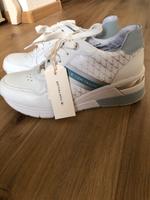 NEU!Schuhe Sneaker Tom TAILOR Größe 39 Hessen - Rosenthal Vorschau